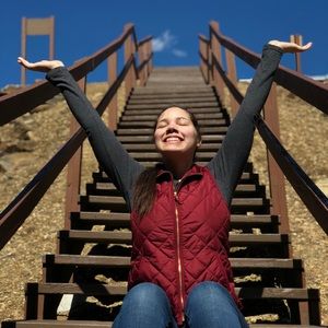 Meet your Posher, Julie